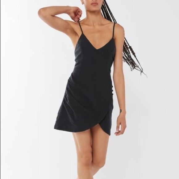 Urban Outfitters UO Imani Linen Tulip Mini Dress S Black - Picture 1 of 5